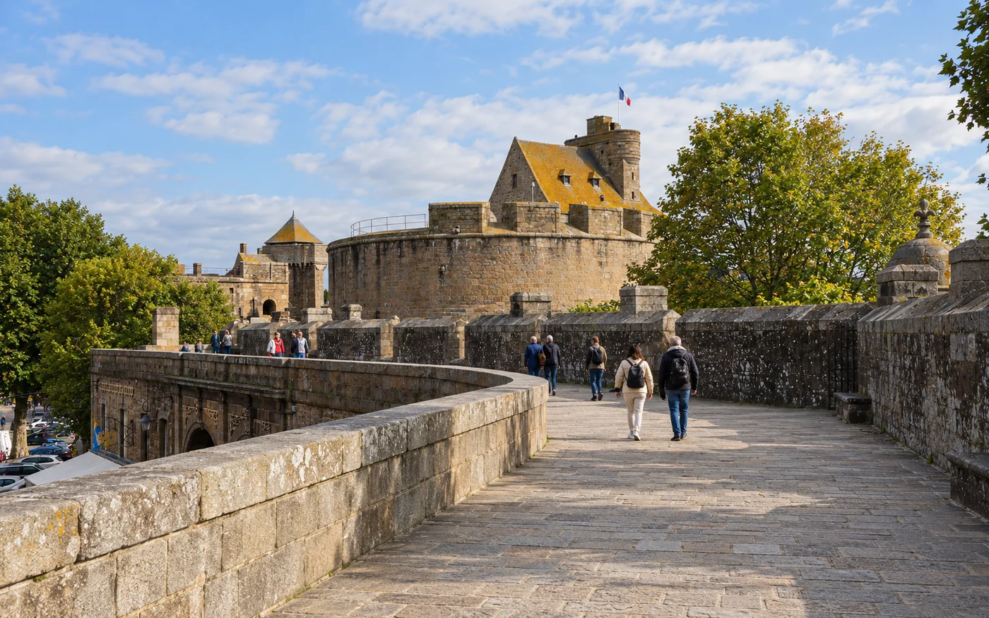 Image générée par IA : les remparts et le château de Saint-Malo